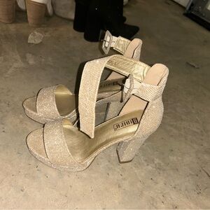 Sparkly heels. Perfect for a night out or formal!